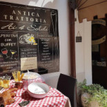 Antica Trattoria Ai 4 Soldi inside