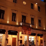 Caffe' Garibaldi Extérieur