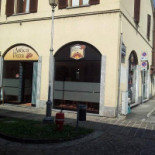L'antica Pizza Exterior