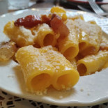 Romanè Comida