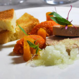 Villa Giade Comida