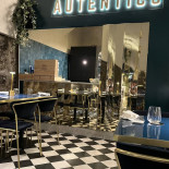Autentico À l'intérieur