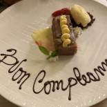 Castello Banfi La Taverna Comida