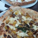 È Qui La Pizza Dei Fratelli De Sivo Comida