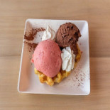 ViaTrento Gelato & Caffè food