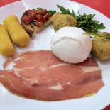 Pizzeria Add’e Guagliun 2 Da Raffaele Gambardella Comida