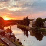 Hostinec U Tří Pírek Esterno