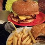 Black White Pub Comida