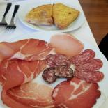 Dal Gattone Nourriture