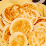 Full Moon Comida