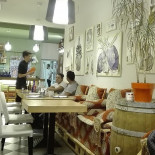 The Canary À l'intérieur