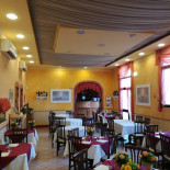 Il Ponte inside
