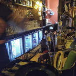 Zeppelin Pub Dentro