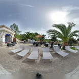Eden Exterior