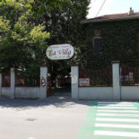 La Villa Exterior