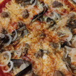 Golden Pizza food