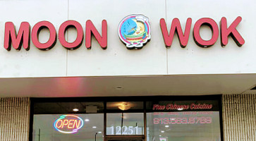 Vino E Cucina outside