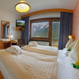 Gasthaus Halshutte inside