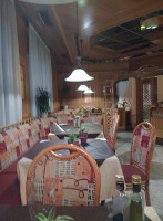 Les Neiges D'antan inside