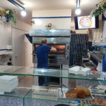 Mister Pizza inside