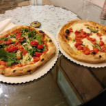 Gusta Pizza Nourriture