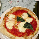Gusta Pizza Nourriture