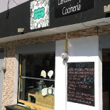 Pizzeria Metti Exterior