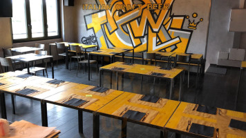 The Wall Brewpub inside