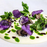 Gucci Osteria Da Massimo Bottura drink