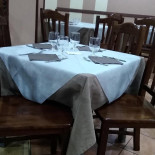 Bella Mbriana À l'intérieur
