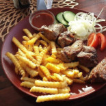 Arturi Kiiu šašlõkibaar food