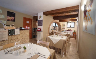 Ristorantino 'n Cá 'd Basan Di Roberto Bazzano inside