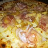 Pizzeria Scugnizzo food