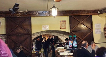 Narciso Food Cornetteria inside