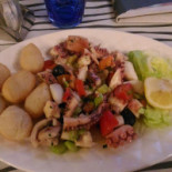 Lo Scoglio food