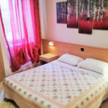 Neni À l'intérieur