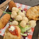 Radici Napoli In Tavola food