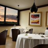 Elementi Fine Dining Dentro