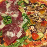 Pizza Piu' food
