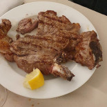 Aquila Comida