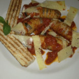 Iris Pizzeria, Nourriture