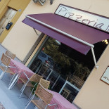 Trattoria Mezzanotte Exterior