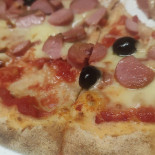 Pizza Speedy Di Gusmini Giorgio food