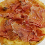 Pizza Dal Capitano food