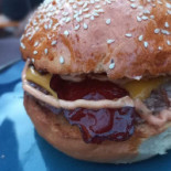 Mr. Hog Burger Ariano food