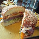 Mr. Hog Burger Ariano food