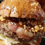 Mr. Hog Burger Ariano food