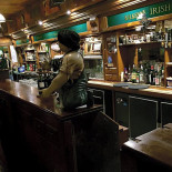 Hopper Mc Grath's À l'intérieur