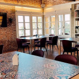 Open Pub Dentro