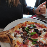 Da Momo Pizzeria Nourriture
